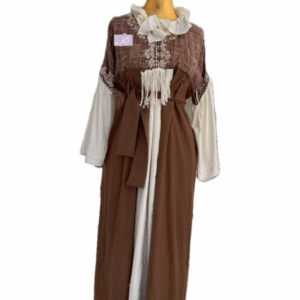 Elegantes baunes Kleid